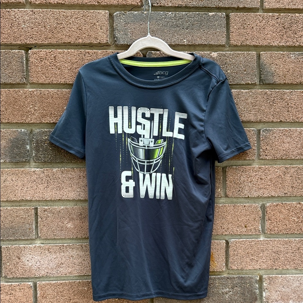 bcg Black Graphic 'Hustle & Win' Short Sleeve Tee with Neon Accent Size Medium